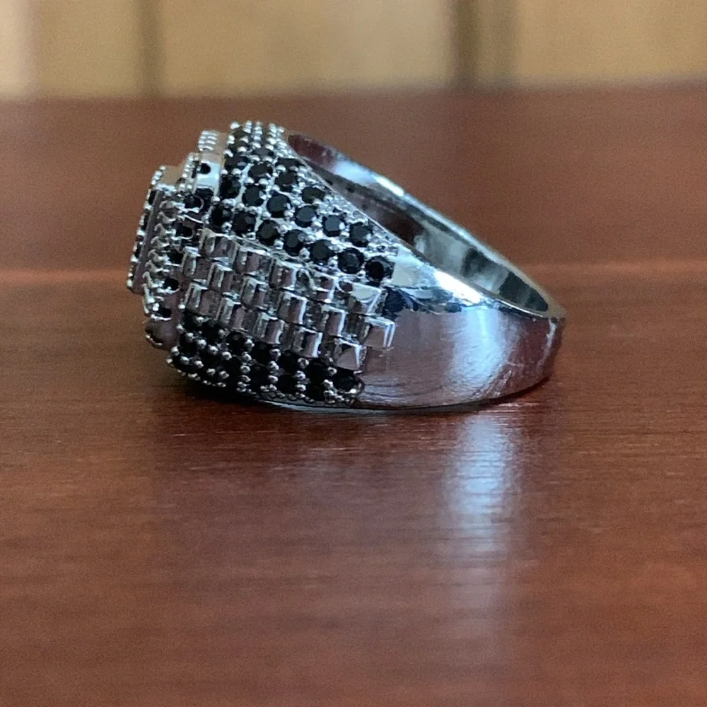 NWOT Silver tone black rhinestone ring size 9